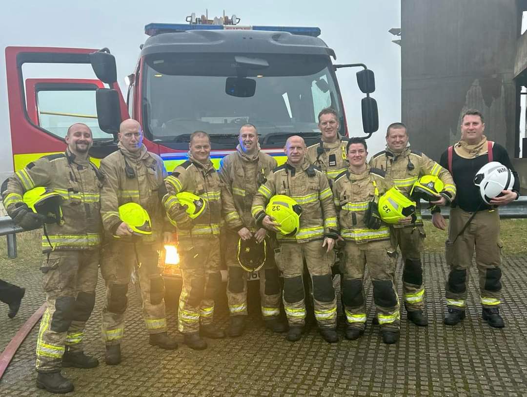 12 firefighters to take on Great North Run in fire kit